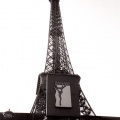 Tour Eiffel inversée 
