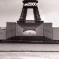 Tour Eiffel futuriste vers 2000 