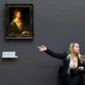 a Paris fev 18 Le Louvre GL OLY 221 ter mmm.jpg