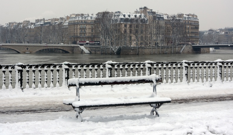 a Paris fev 18 neige NK 550 mmm.jpg