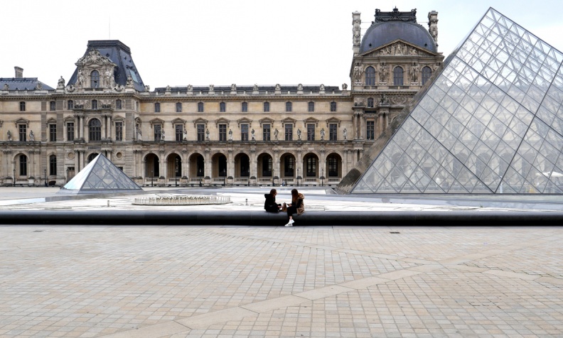 a Paris Louvre II 031 bis mmm.jpg