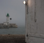 Phare dans la brume 