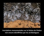 Inscriptions monumentales sur la falaise de Flottos