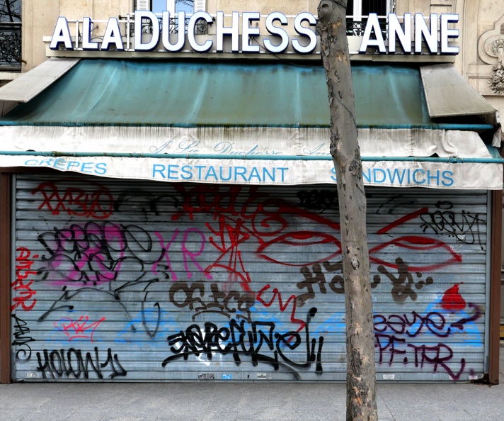 A La Duchesse Anne, Place du 18 juin, Paris VI