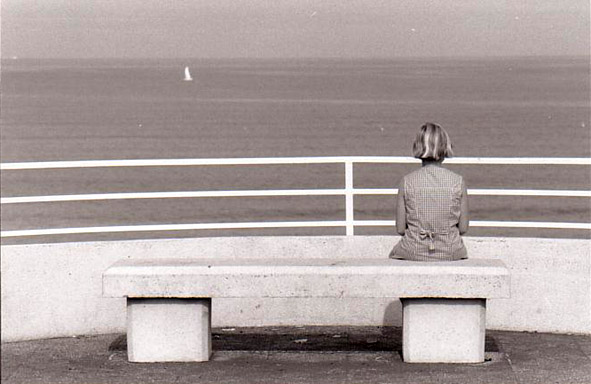 La petite fille et la mer, Tharon 1990
